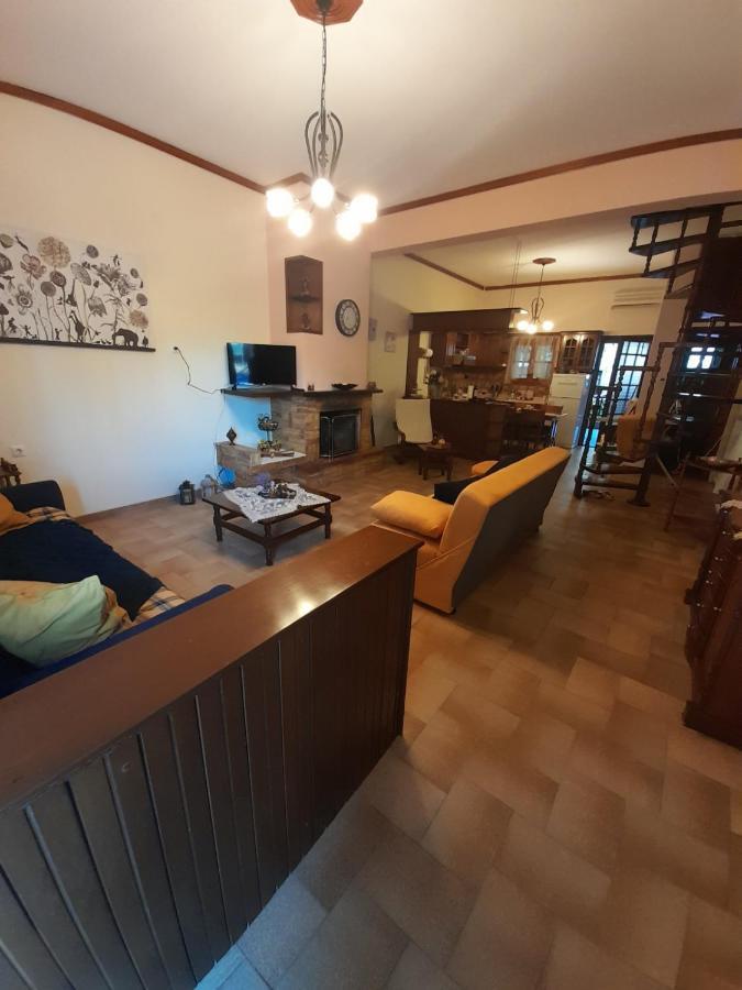 Adorable 2 Floors Two Bedroom Vacation Maisonette เนอาโปติไดอา ภายนอก รูปภาพ