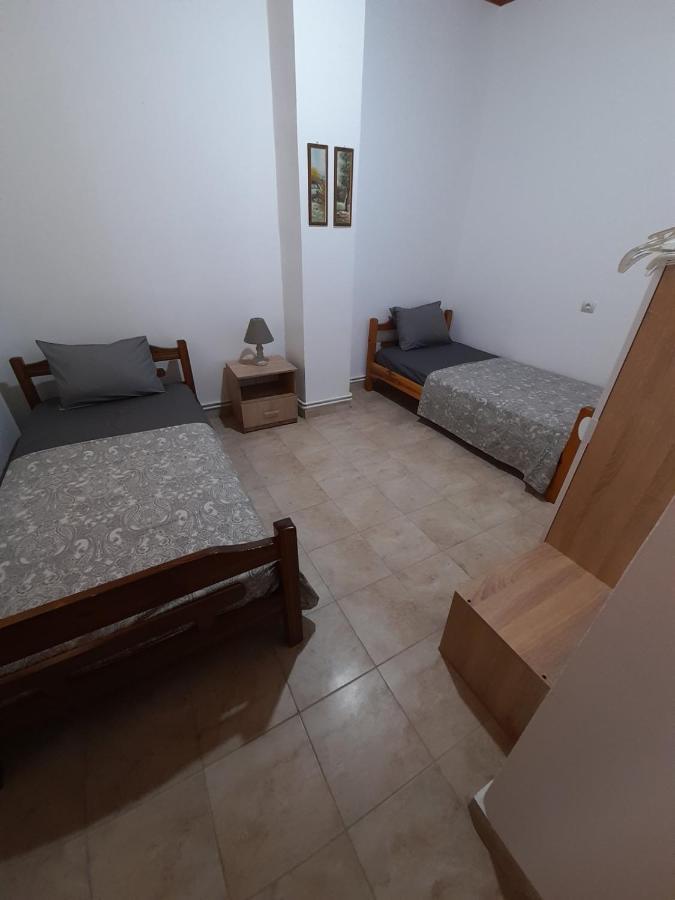 Adorable 2 Floors Two Bedroom Vacation Maisonette เนอาโปติไดอา ภายนอก รูปภาพ