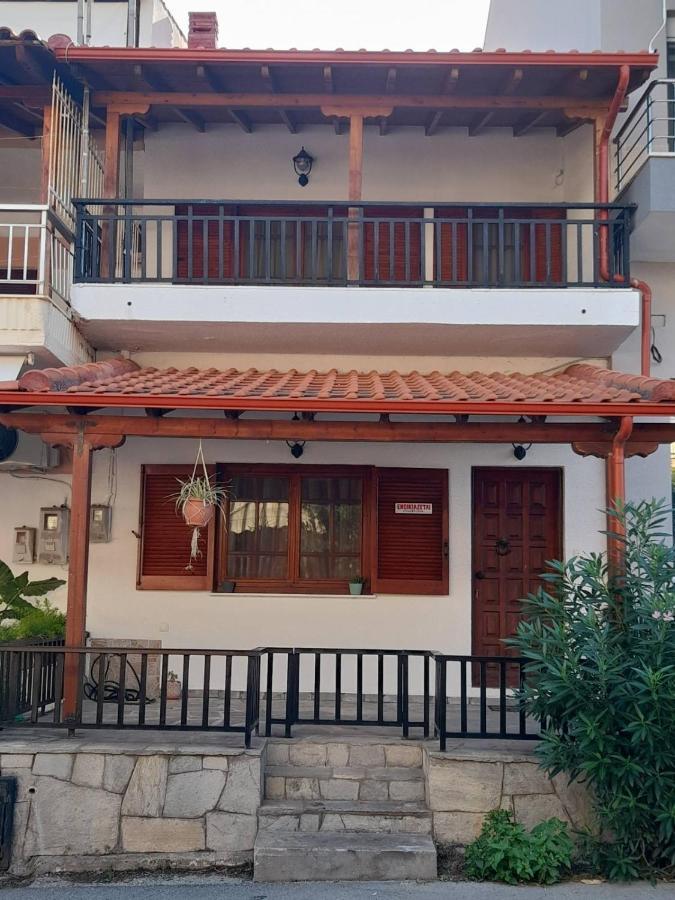 Adorable 2 Floors Two Bedroom Vacation Maisonette เนอาโปติไดอา ภายนอก รูปภาพ